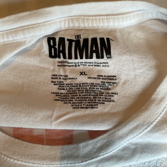 🌟DC COMICS- THE BATMAN: Juniors size T-Shirt Sz XL - Picture 7 of 7